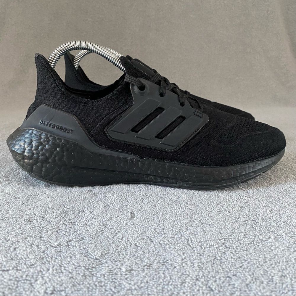 Adidas Shoes Womens 7.5 Triple Black UltraBoost 22 Athletic Sneakers GX5587